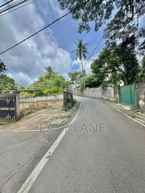 Land for sale in yakkala / RU 11472