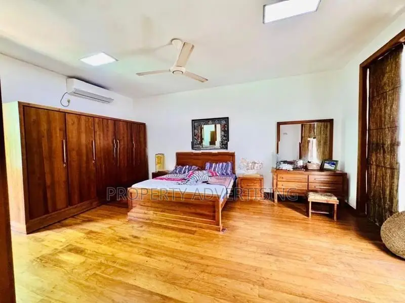 Colombo 03 luxury 05 Bedroom House for Sale Good Investment Property