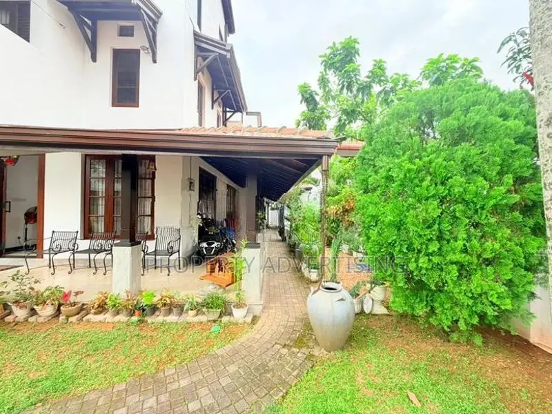 Ethul Kotte Prime Location Luxury House For Sale Pita