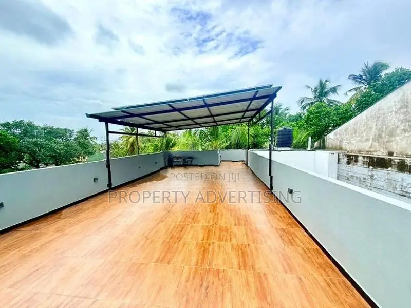 Pannipitiya 4 BR Architecture House For Sale in Thalawathugoda