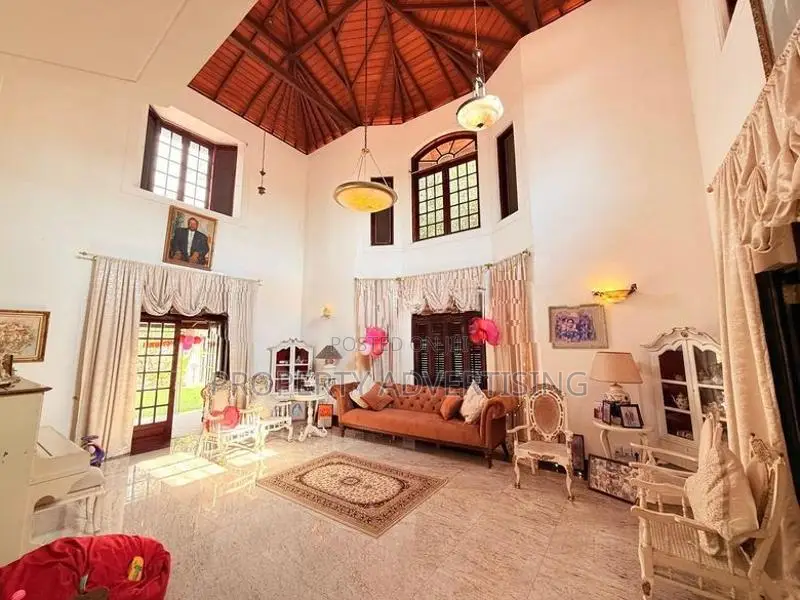 BATTARAMULLA COLONIAL STYLE HOUSE FOR SALE JAYANTHIPURA