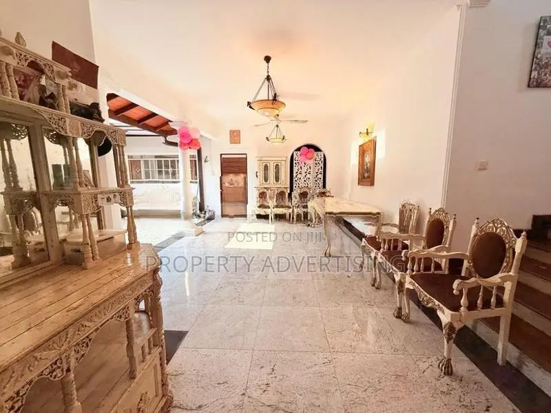 BATTARAMULLA COLONIAL STYLE HOUSE FOR SALE JAYANTHIPURA