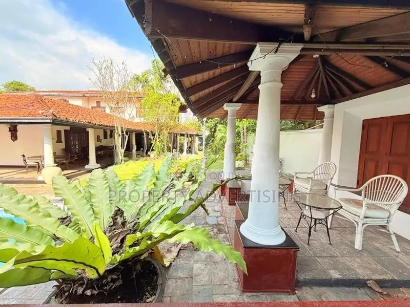 BATTARAMULLA COLONIAL STYLE HOUSE FOR SALE JAYANTHIPURA