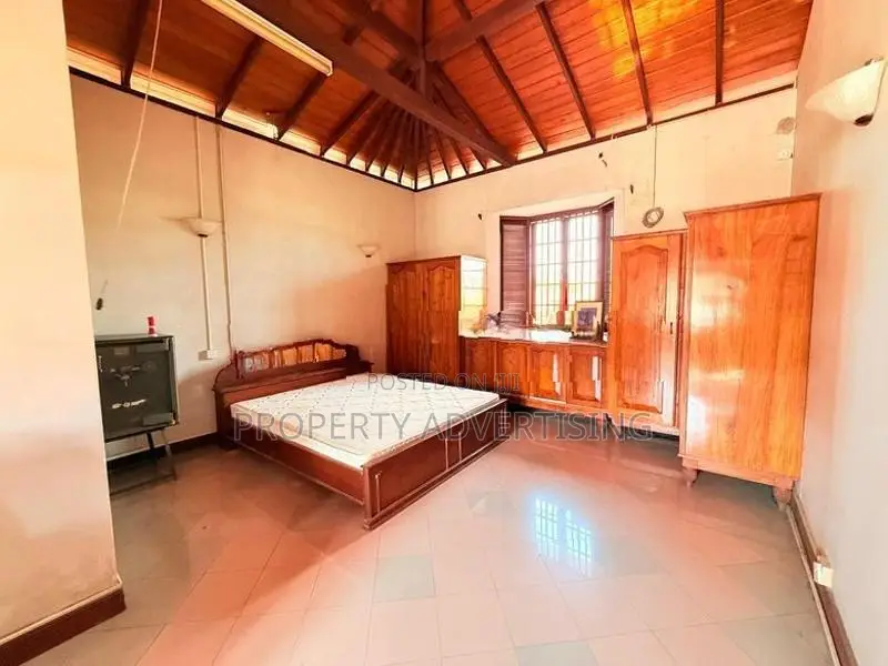 BATTARAMULLA COLONIAL STYLE HOUSE FOR SALE JAYANTHIPURA