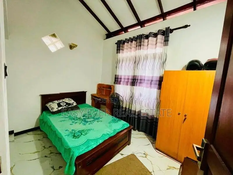 House for sale in Kaduwela / KK 13352