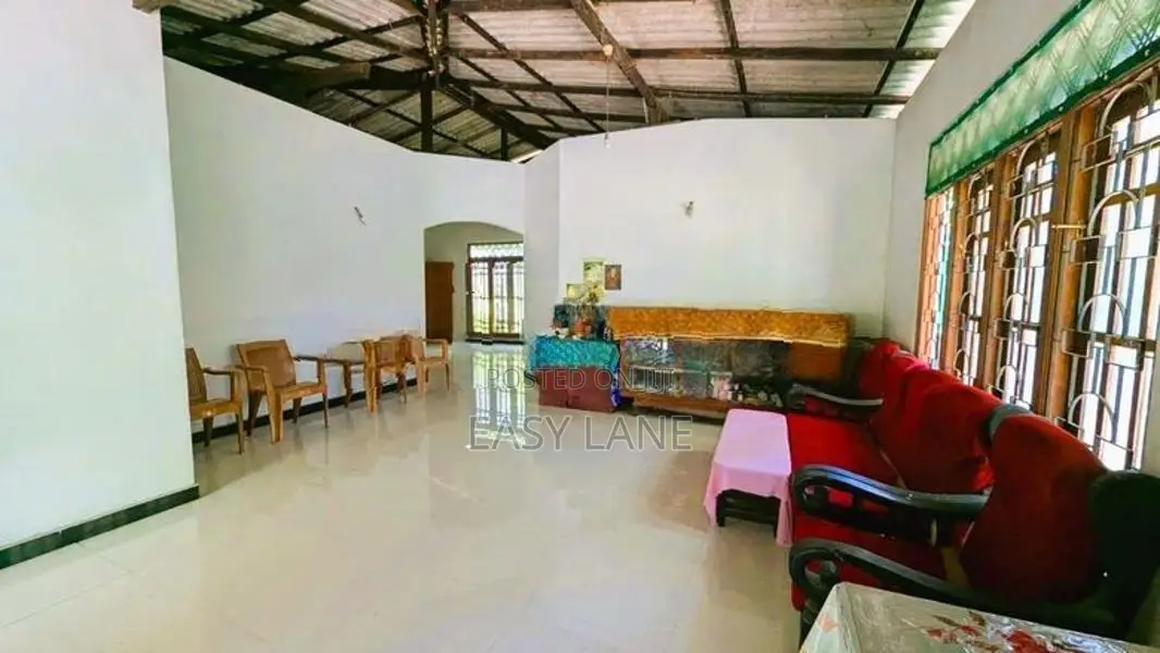 🏡✨ යක්කල නගරයෙන්ම නිවසක් විකිණීමට / KM 11347
