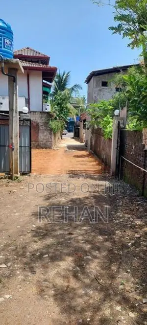 33 Perches Land With A House Panadura