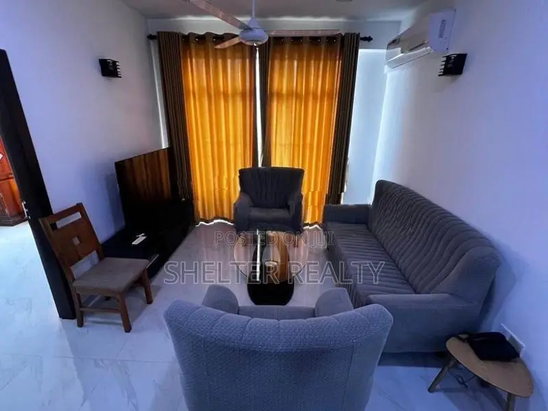 Spacious 3 BR apartment for rent in Colombo 6