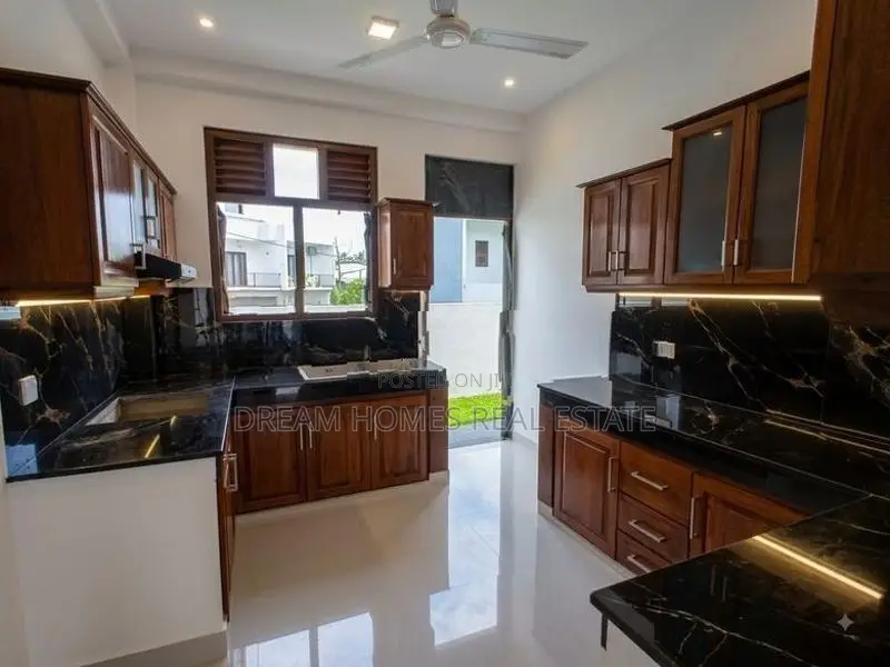 House for Sale – Polgasowita, Piliyandala