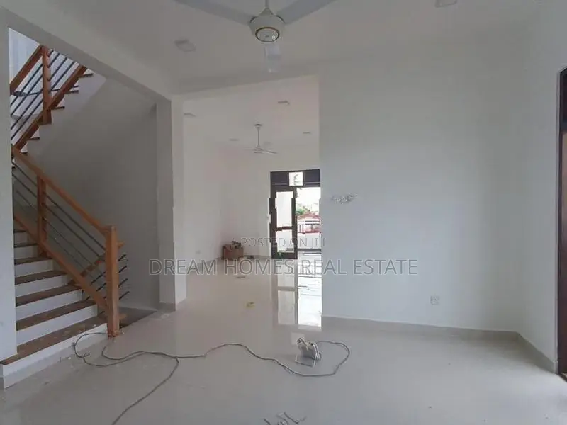 House for Sale – Polgasowita, Piliyandala