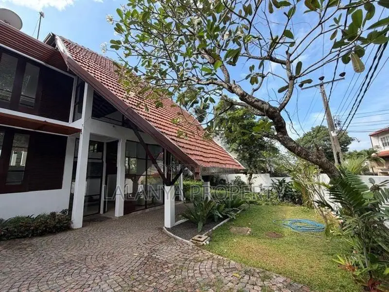 37 Perch 2 Storey House with Furniture for Sale in Thalahena SLLL – A1