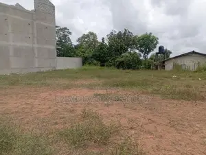 කහතුඩුවට ලඟින් බිම්කොටස්