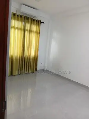 Upstair unit for rent in Boralasgamuwa