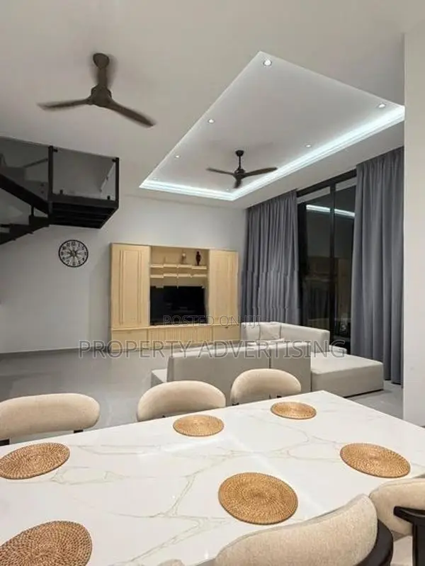 Luxurious House for sale in Battaramulla