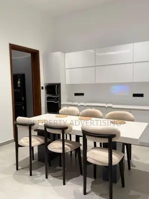 Luxurious House for sale in Battaramulla