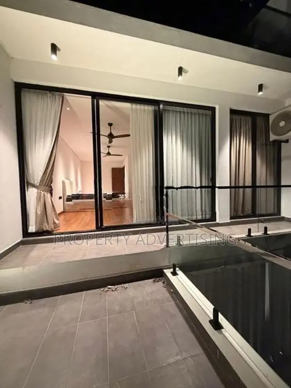 Luxurious House for sale in Battaramulla