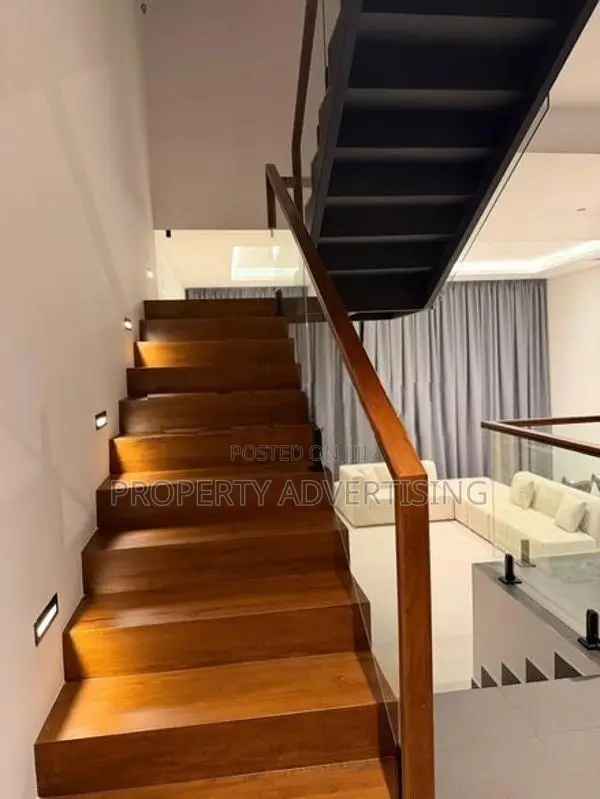 Luxurious House for sale in Battaramulla