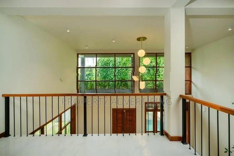 Battaramulla Koswaththa Super Luxury Brand New House For Sale