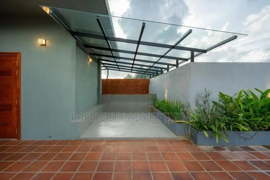 Battaramulla Koswaththa Super Luxury Brand New House For Sale