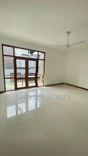 Luxury Brand new house for rent in Battaramulla