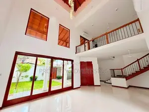Pita Kotte Architecture Designed Super Luxury House For Sale