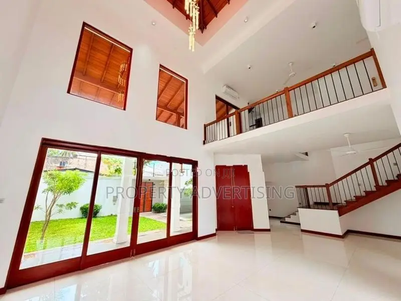 Pita Kotte Architecture Designed Super Luxury House For Sale