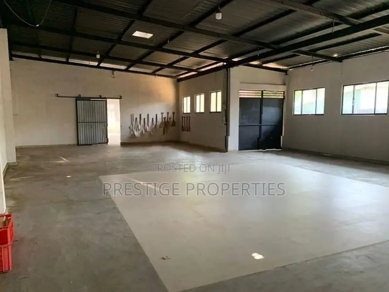 Warehouse for rent in Wellampitiya