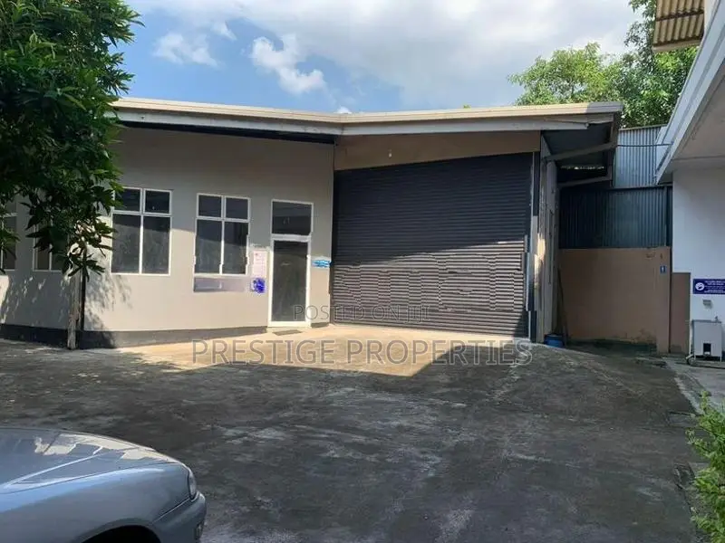 Warehouse for rent in Wellampitiya