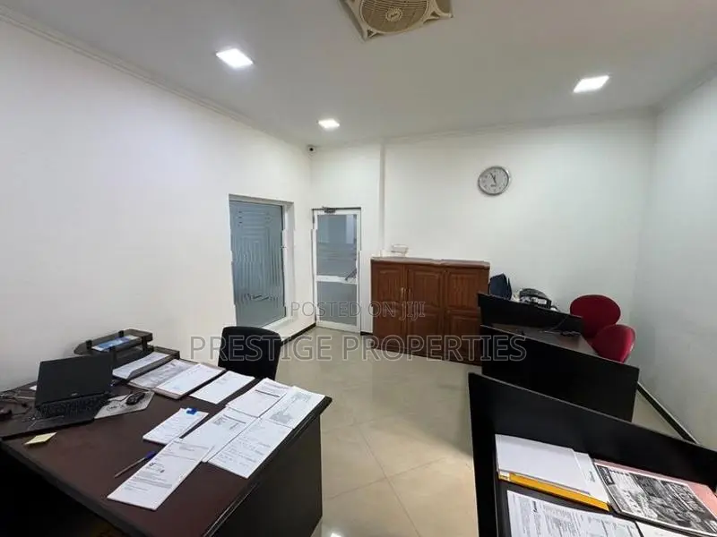 Premium Commercial property for rent - Office space Colombo 3
