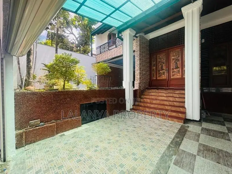 10 Perch 2 Storey House for Sale in Thalahena SLLL – A1