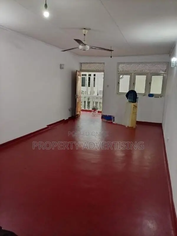 Staff accommodation/ tuition class house for rent in nugegoda