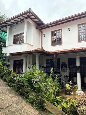 Two-Storey House for Sale – Heenpendala Road, Galle ANU046H