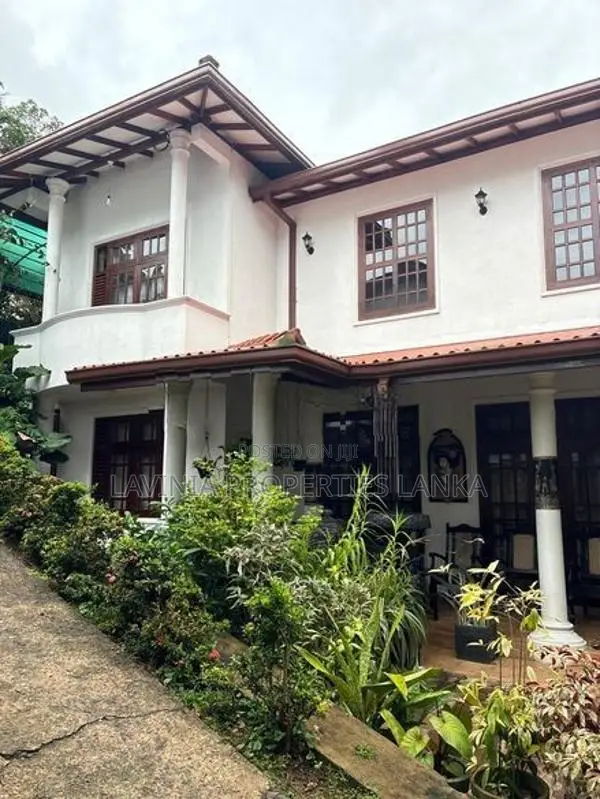 Two-Storey House for Sale – Heenpendala Road, Galle ANU046H