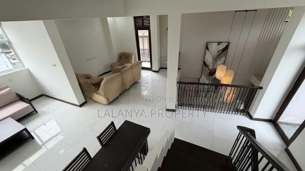 8 Pearch Architecturally Designed 3 Storey House In Rajagiriya. SLLL –