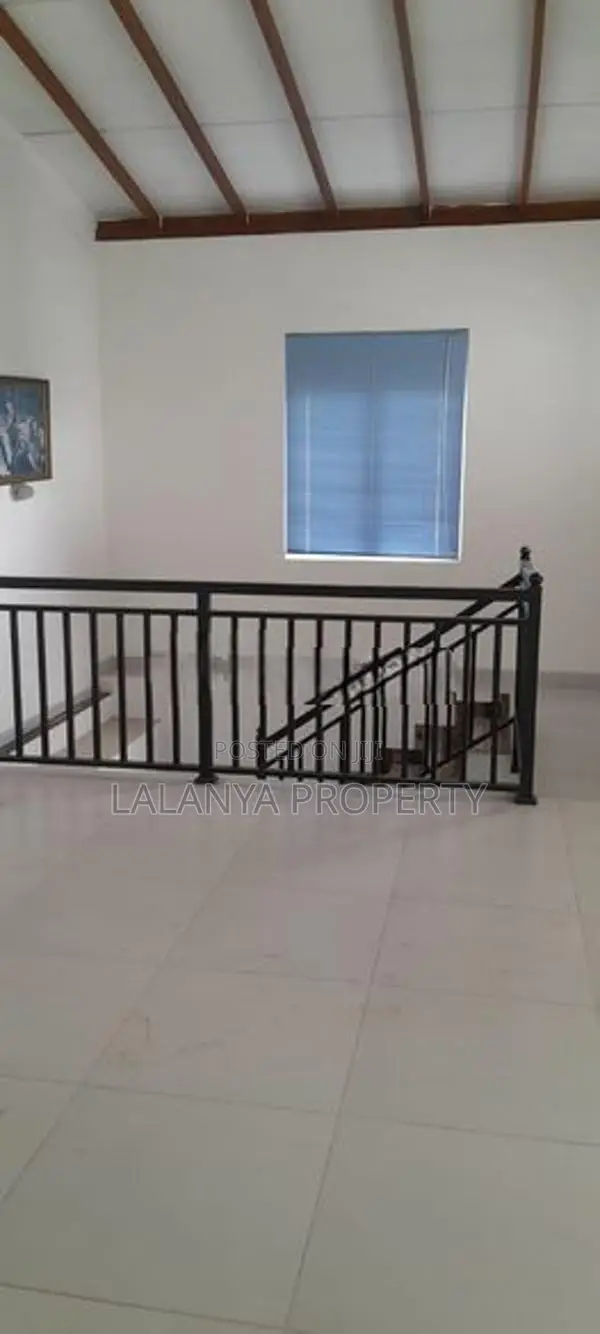 10 Perch 2 Story House with Units for Sale in Malabe. SLLL – A1