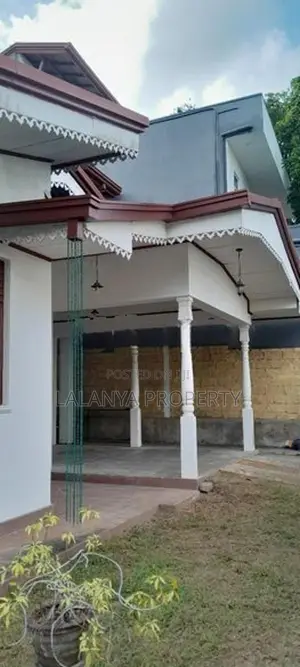 10 Perch 2 Story House with Units for Sale in Malabe. SLLL – A1