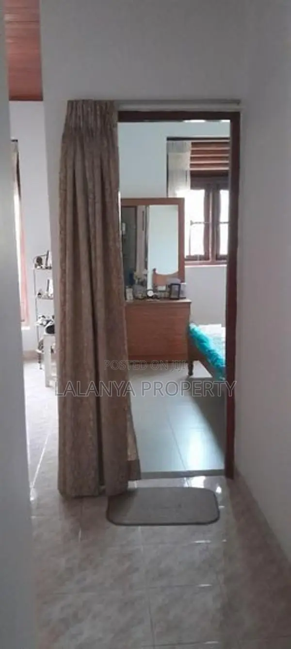 10 Perch 2 Story House with Units for Sale in Malabe. SLLL – A1