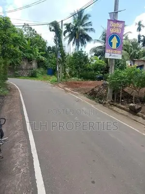 Prime 10-Perch Land for Sale – Watareka, Somarathna Mawatha