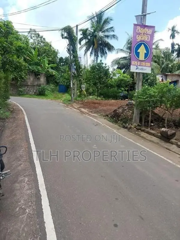 Prime 10-Perch Land for Sale – Watareka, Somarathna Mawatha