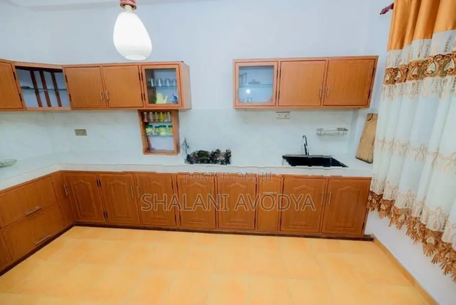 Spacious 2-Story 5-Bedroom House For Rent Galle