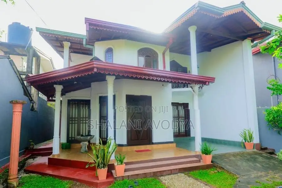 Spacious 2-Story 5-Bedroom House For Rent Galle