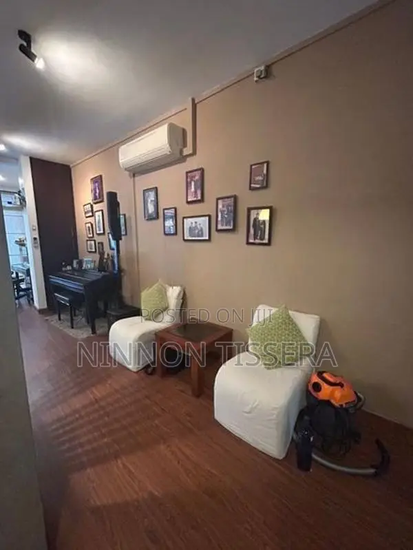 House for sale in Lake Road