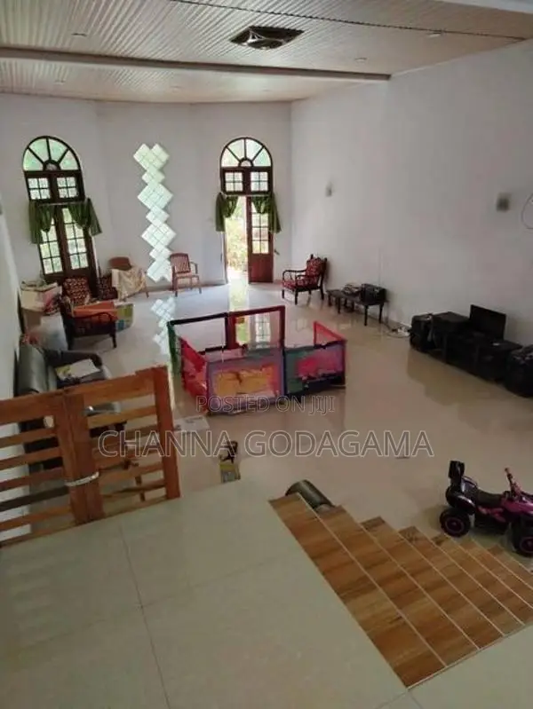 Two-Storey House With Land For Sale – Karamada, Gelioya Town