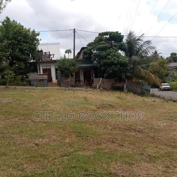 රාගම පෙදෙසින් වටිනා ඉඩමක් විකිණීමට