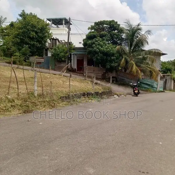 රාගම පෙදෙසින් වටිනා ඉඩමක් විකිණීමට