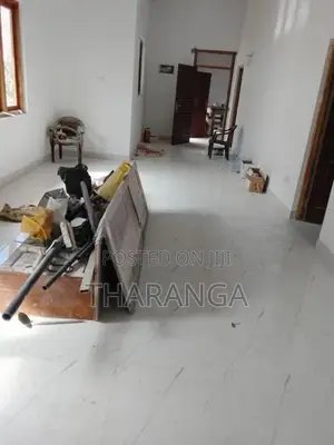 1 st floor house for rent in dehiwala