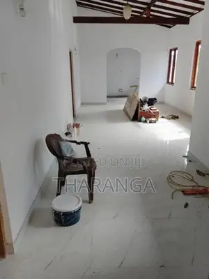 1 st floor house for rent in dehiwala