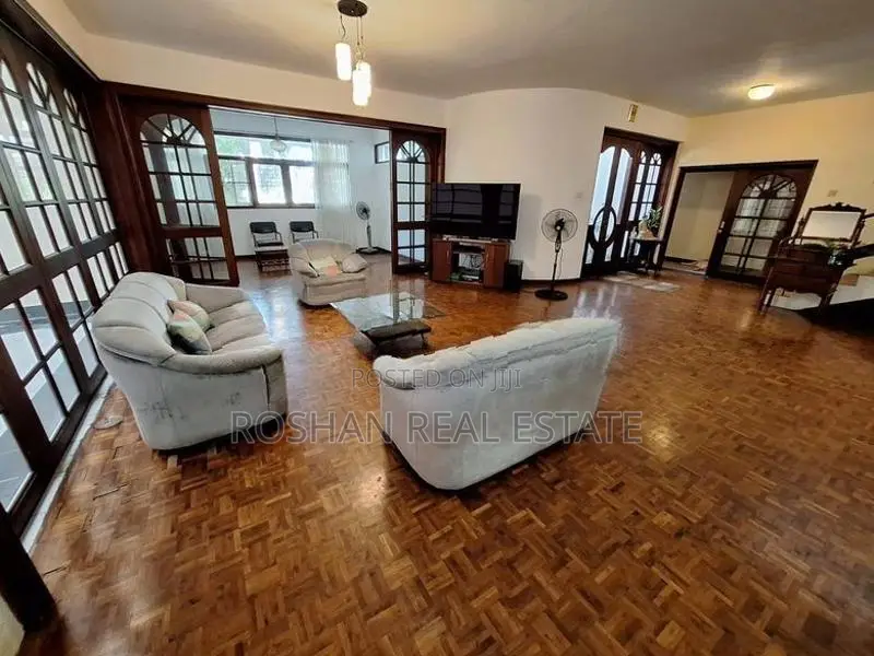 FULLY FURNISHED LUXURY HOUSE FOR RENT DEHIWALA CHA2888