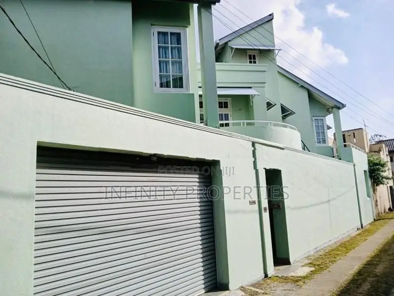 (AF198) 02 Story House With 10 P Sale At Ethulkotte