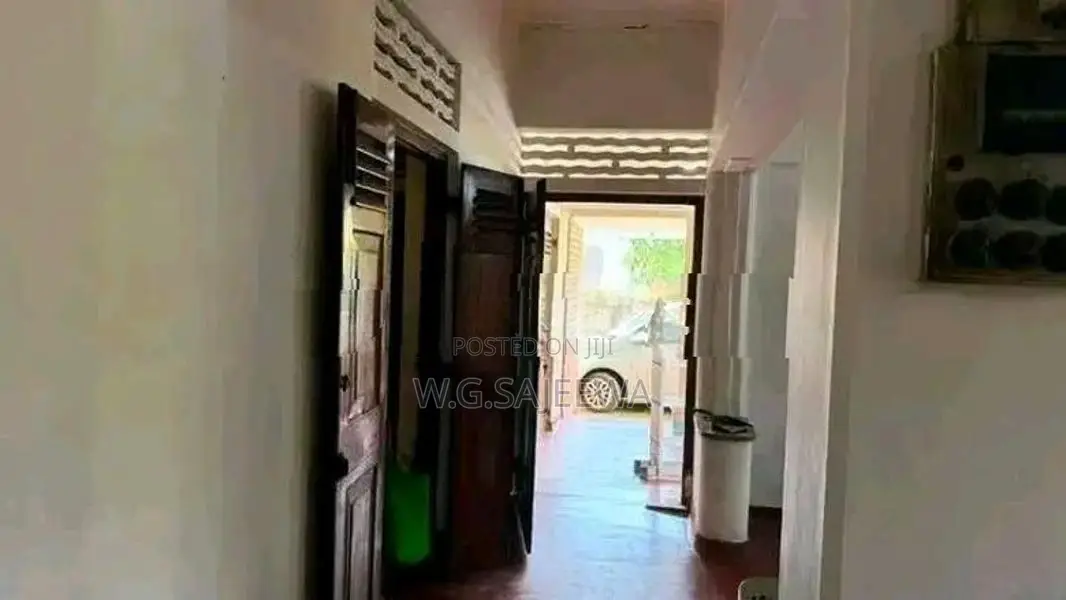 Single 3 Rooms House Rent in Ja Ela, Weligampitiya